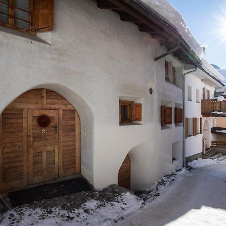 Chasa Curasch Apartamento Scuol Exterior foto